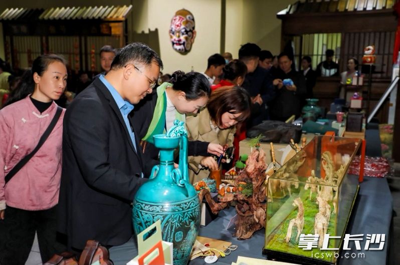 长沙非遗馆举办2025年“烟火长沙 非遗好物”征集活动成果展示。 均为长沙非遗馆供图