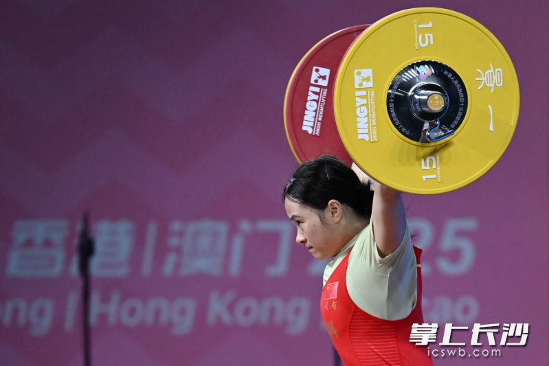 罗诗芳在比赛中。长沙晚报特派全媒体记者 王志伟 摄