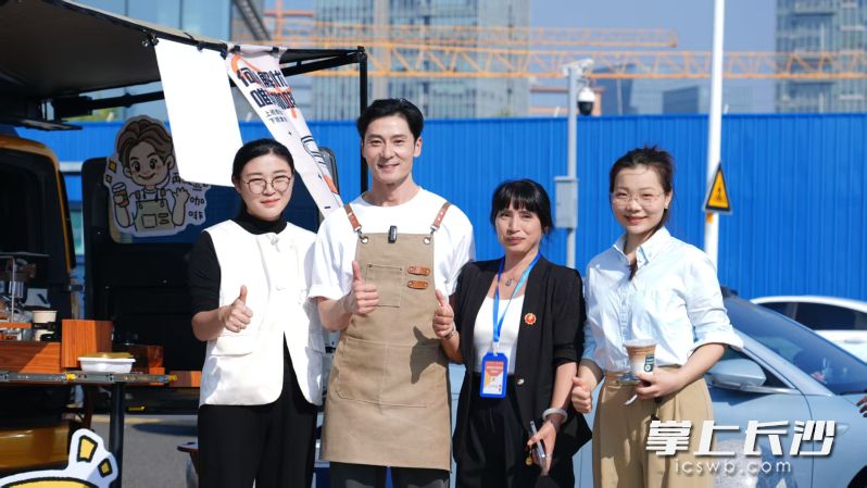 TVB明星再就业的励志咖啡吸引了众多粉丝。