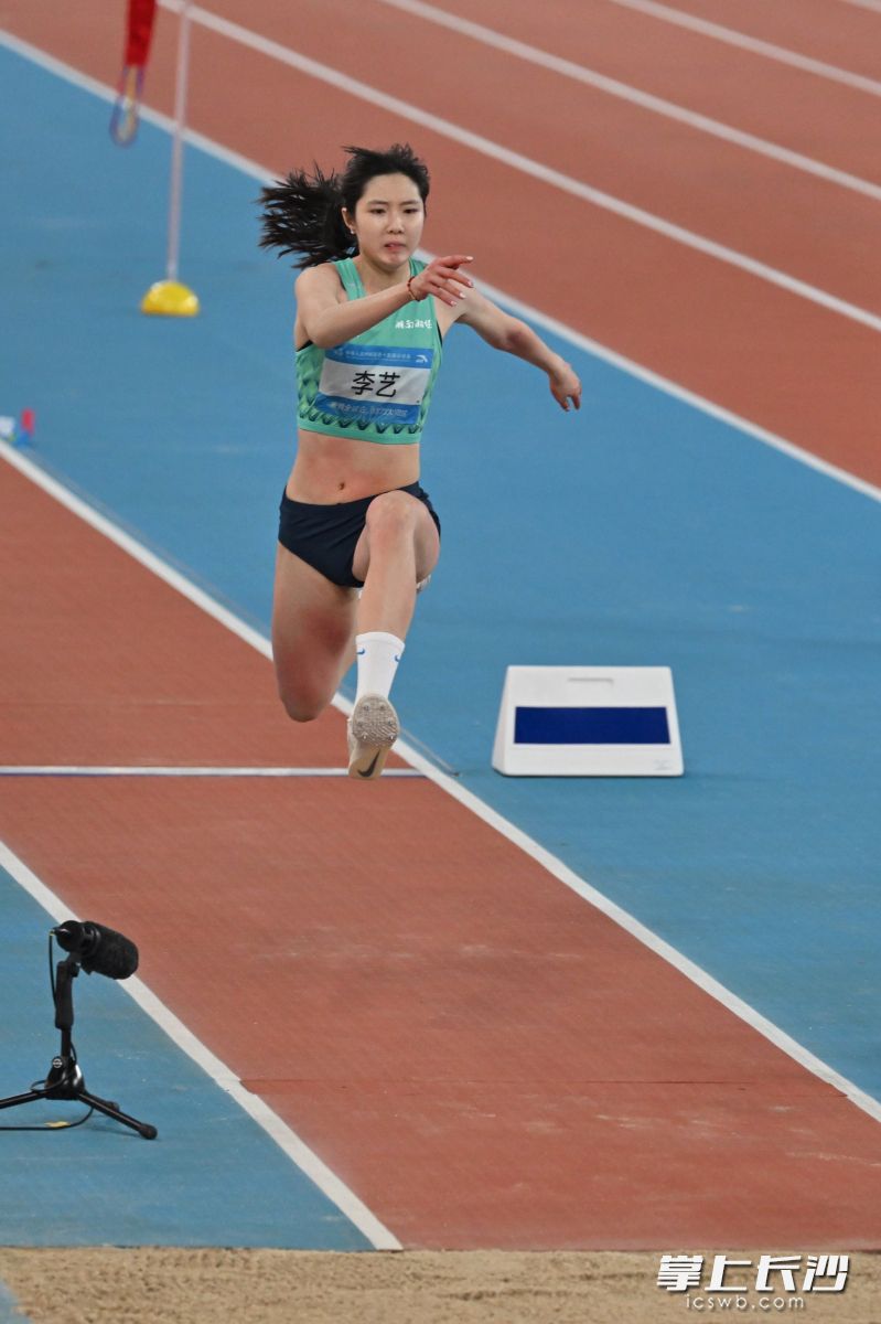 李艺在比赛中。 长沙晚报特派全媒体记者 王志伟 摄