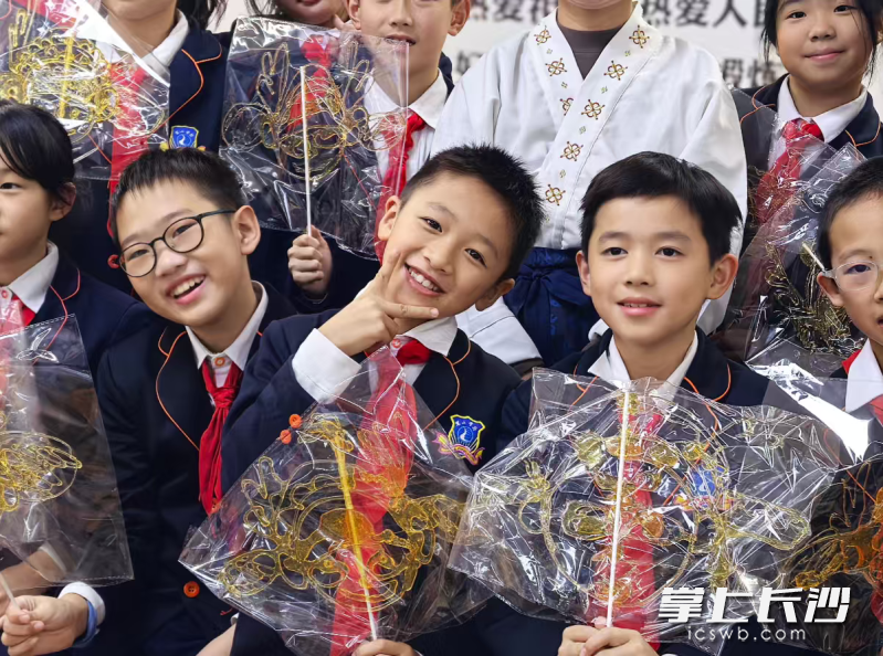 古老技艺变成少年触手可及的文化乐趣。均为长沙晚报通讯员 曾仪 供图