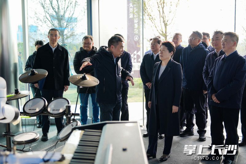 吴桂英调研科技创新和产业创新融合发展等工作。均为长沙晚报全媒体记者 郭雨滴 摄