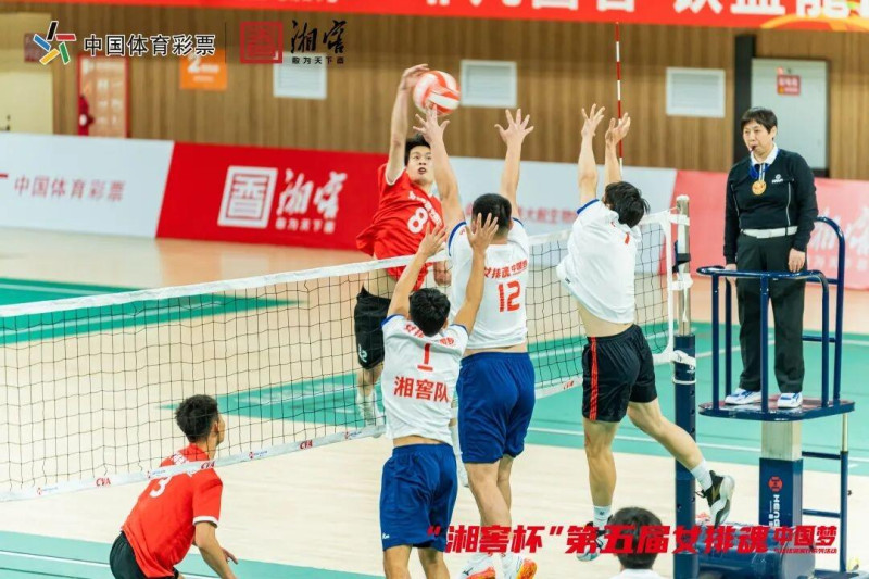 选手网上争锋 均为主办方 供图