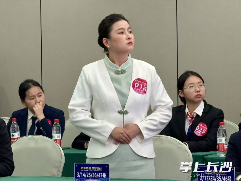 参加物业管理员竞赛的选手轮流答题。除另注明外均为长沙晚报全媒体记者刘嘉摄