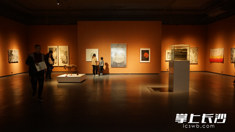 潇湘云水——湖南当代中国画创作院作品展在湖南国画馆举办。
