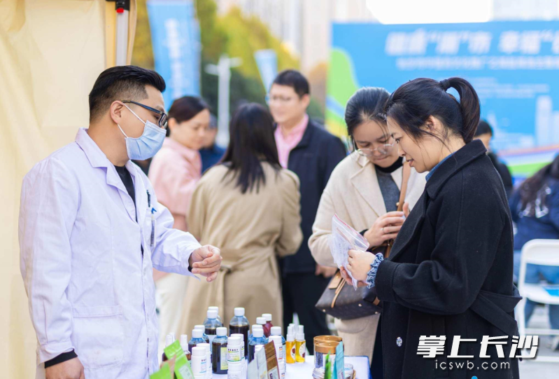 逛集市还能长知识。