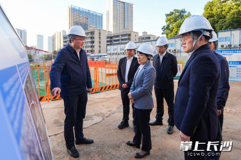城市更新工作调研现场。 均为长沙晚报全媒体记者 郭雨滴 摄