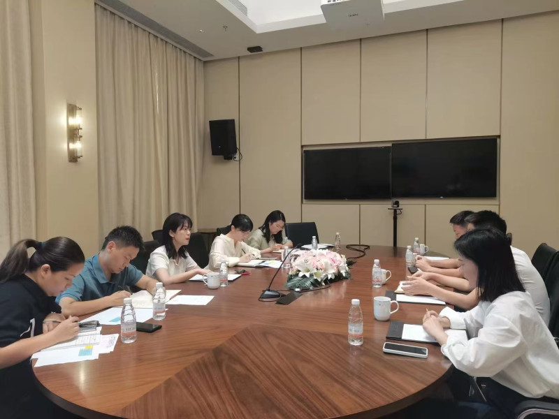 梅溪湖街道相关负责人来到泰康之家湘园(长沙)养老服务有限公司走访交流。 梅溪湖街道相关负责人来到泰康之家湘园(长沙)养老服务有限公司走访交流。