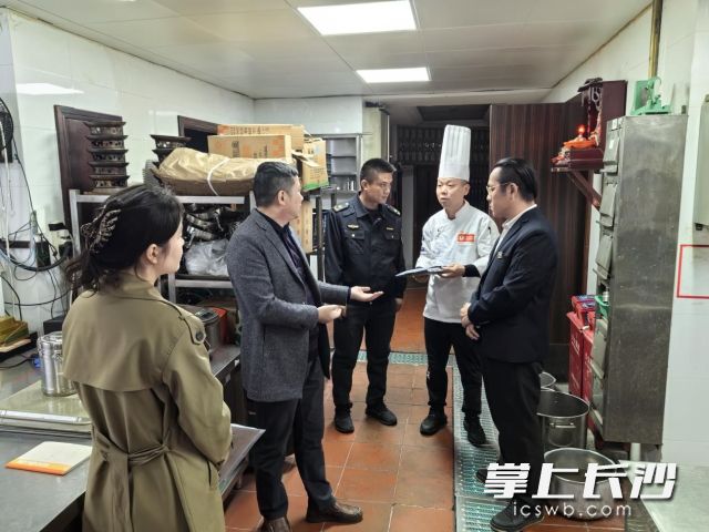 燃气安全专项排查整治行动现场。