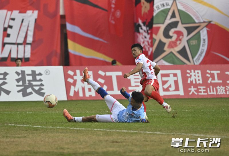 陈琪为长沙队攻入制胜一球。 陈琪为长沙队攻入制胜一球。