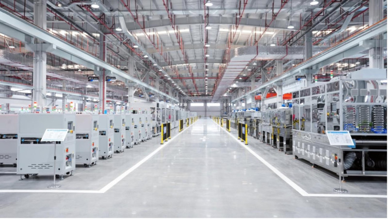 蓝思智能永安园区工业机器人生产车间。 蓝思智能永安园区工业机器人生产车间。
