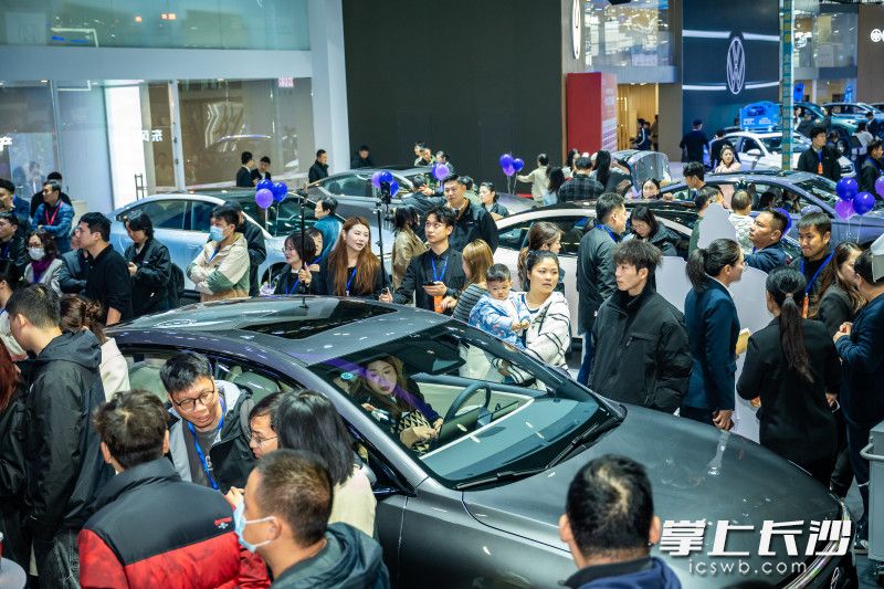 12月10日，第二十一届长沙国际车展开幕。组委会供图