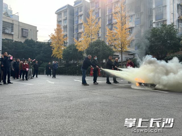 培训结束后，开展了现场演习。