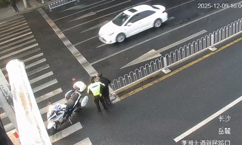 监控视频截图。 监控视频截图。