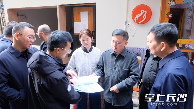 每一处“小散工程”都有完备的“两书一表”和相关资料。 每一处“小散工程”都有完备的“两书一表”和相关资料。