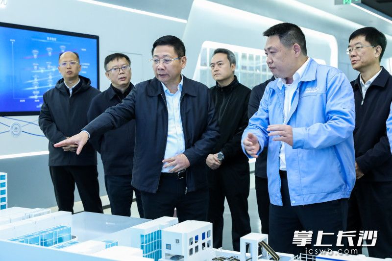 12月14日,市委副书记、代市长陈博彰在望城区宣讲党的二十届四中全会、省委十二届九次全会精神并开展调研。 长沙晚报全媒体记者 董阳 摄 12月14日,市委副书记、代市长陈博彰在望城区宣讲党的二十届四中全会、省委十二届九次全会精神并开展调研。 长沙晚报全媒体记者 董阳 摄