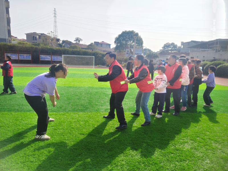 浏阳市义工联联合高坪镇关工委开展公益助残活动。通讯员供图