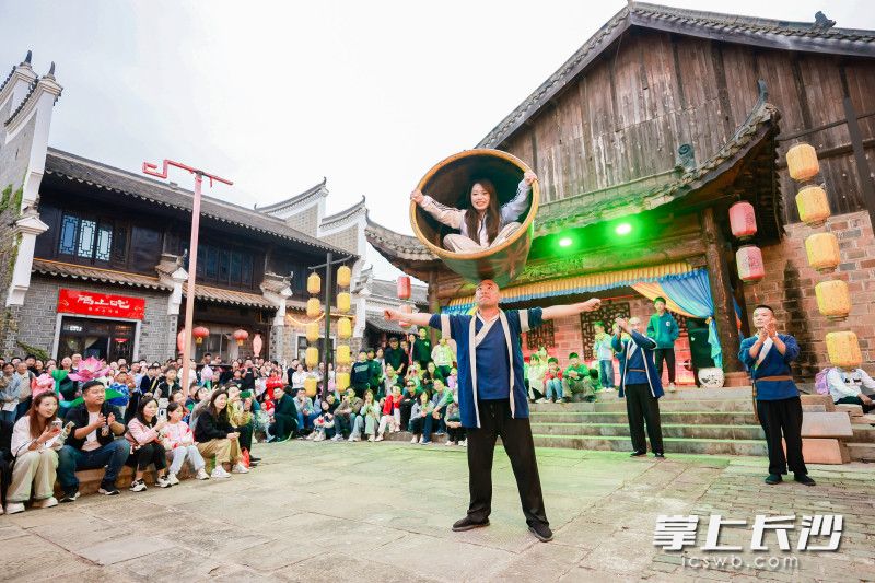 顶缸硬核技艺。