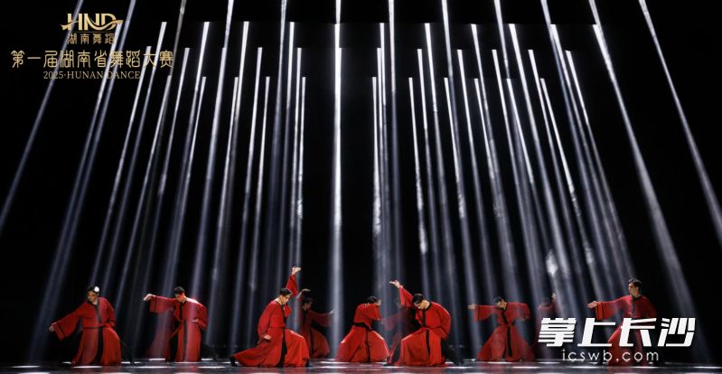 第一场比赛节目。 第一场比赛节目。