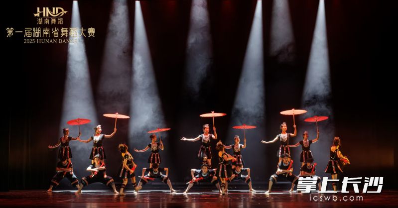 第一场比赛节目。 第一场比赛节目。