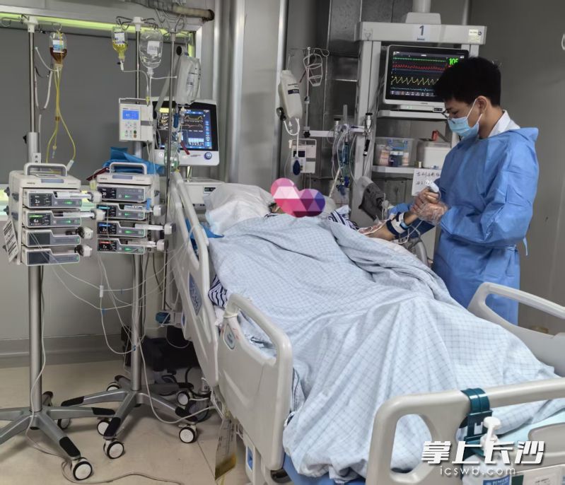 危重患者更需要医护人员的精心救治和人文关怀。