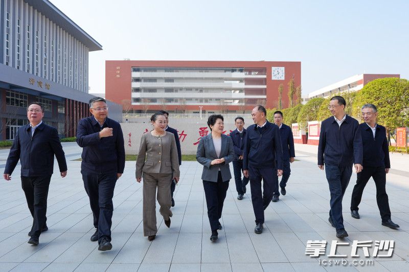 长沙市一中科学城校区调研现场。 均为长沙晚报全媒体记者 郭雨滴 摄 长沙市一中科学城校区调研现场。 均为长沙晚报全媒体记者 郭雨滴 摄