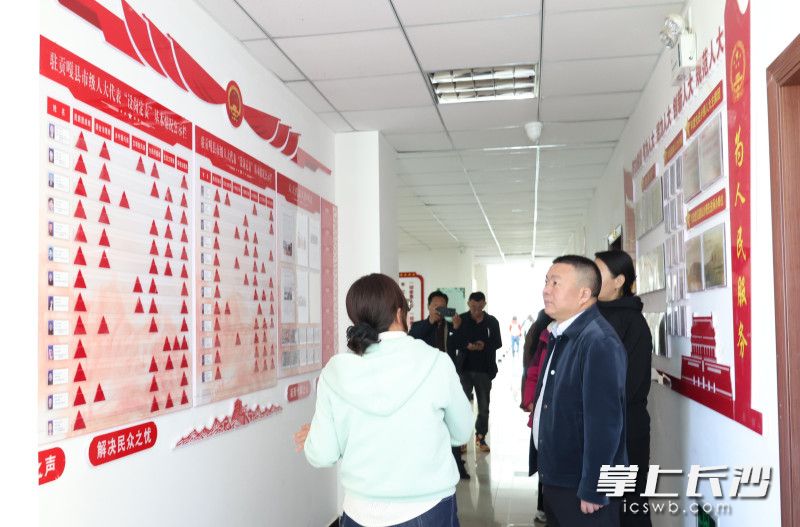 日前，长沙市人大一行在贡嘎县调研考察。  均为长沙晚报全媒体记者孙占锋摄