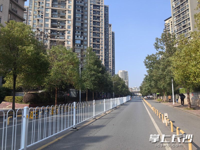 道路整治后环境焕然一新。 全媒体记者 周游 通讯员 陈静 摄影报道