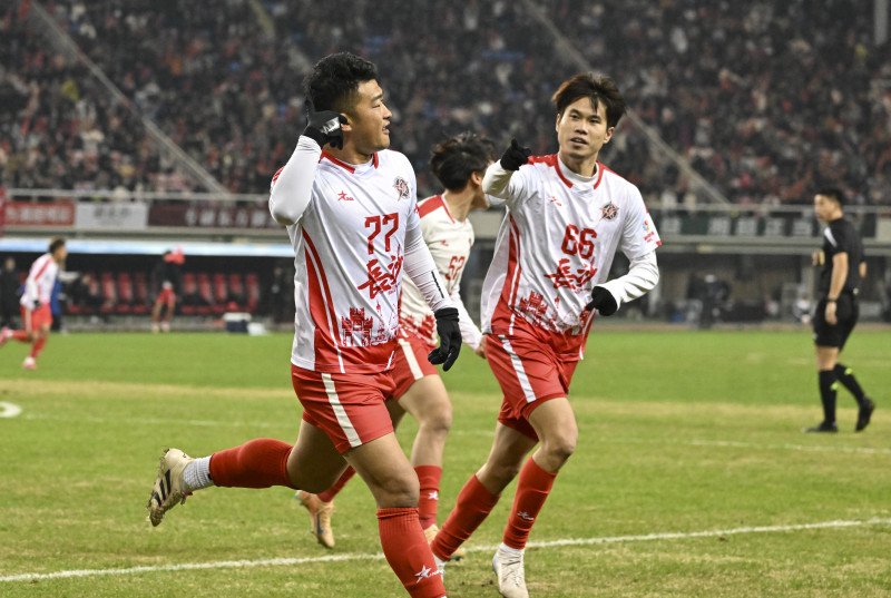 对阵岳阳队的四分之一决赛，陈琪（左）为长沙队打入第二球。长沙晚报全媒体记者 余劭劼 摄