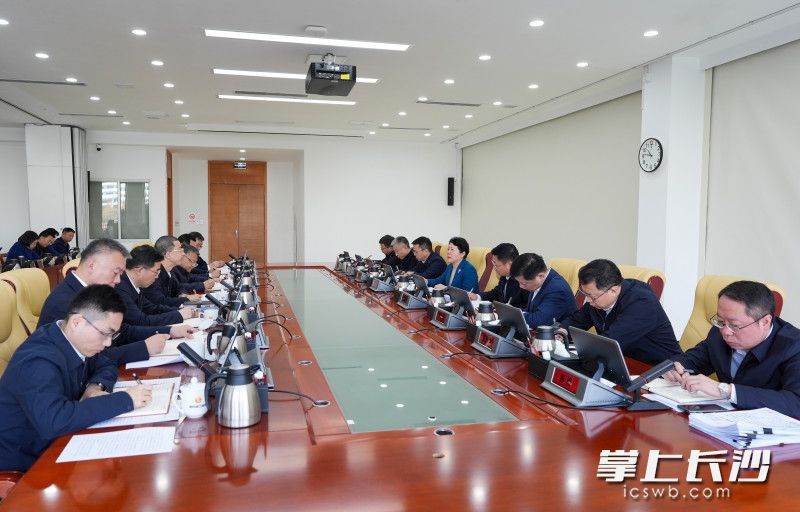 12月25日，长沙市推进湖南湘江新区高质量发展协调小组会议召开。长沙晚报全媒体记者 郭雨滴 摄