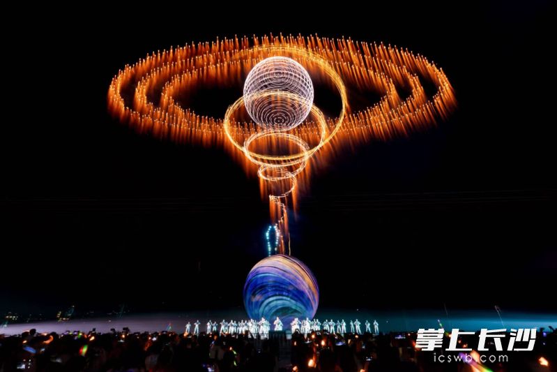 浏阳烟花用科技打开百亿产业新空间。均为浏阳市委宣传部 供图 浏阳烟花用科技打开百亿产业新空间。均为浏阳市委宣传部 供图