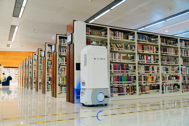 长沙图书馆自动盘点机器人