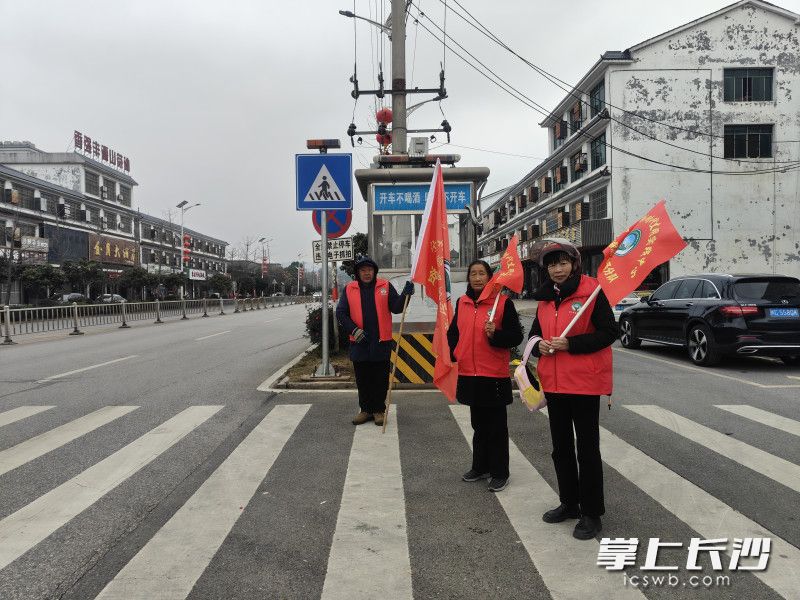 平安迎新年，宁乡志愿服务不打烊。通讯员 供图