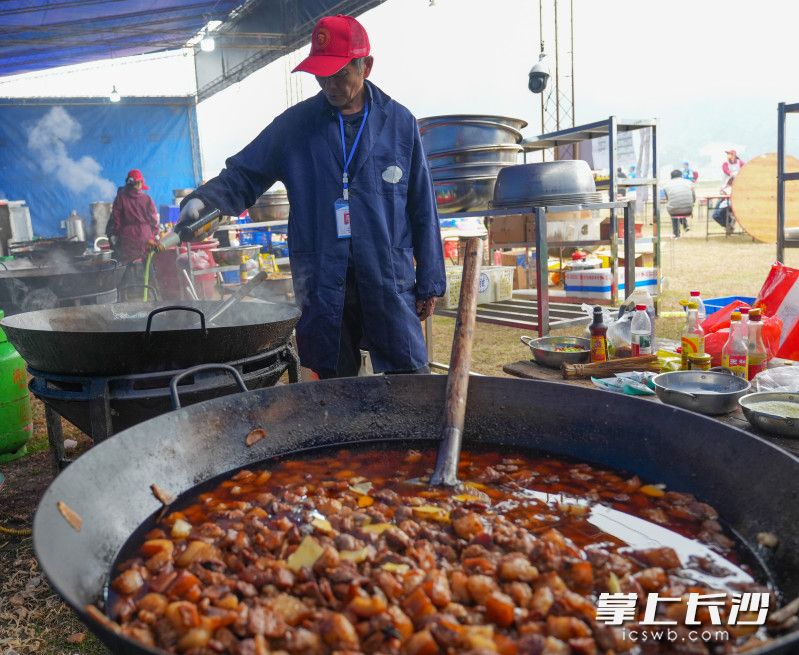 现做的红烧肉。