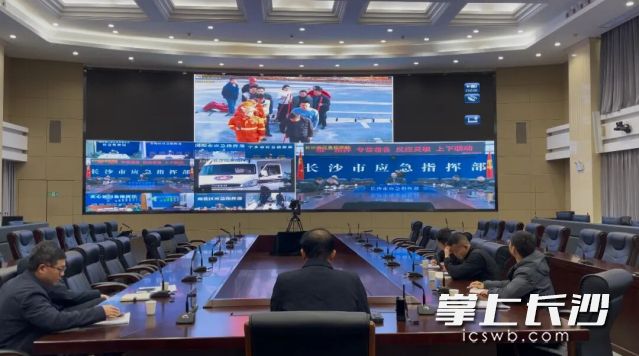 市应安委办近日组织开展森林防灭火实战拉动。