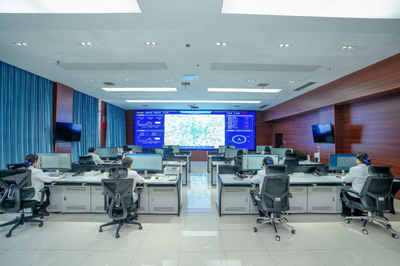 长沙市120急救中心调度指挥大厅。