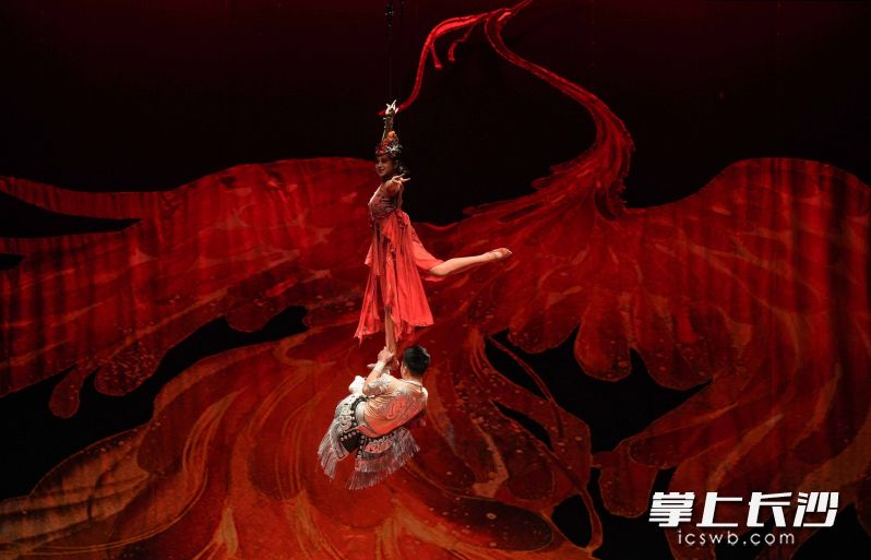 原创大型杂技剧《梦之旅——神秘湘西》西班牙巡演圆满收官。 原创大型杂技剧《梦之旅——神秘湘西》西班牙巡演圆满收官。