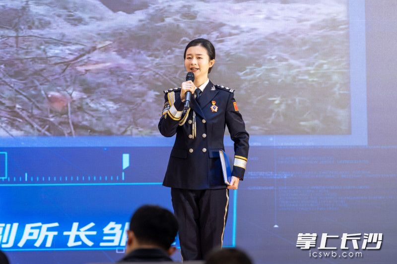 选手们以“小切口”诠释“大道理”，用“家常话”讲清“新思路”。 长沙晚报全媒体记者 田也 摄