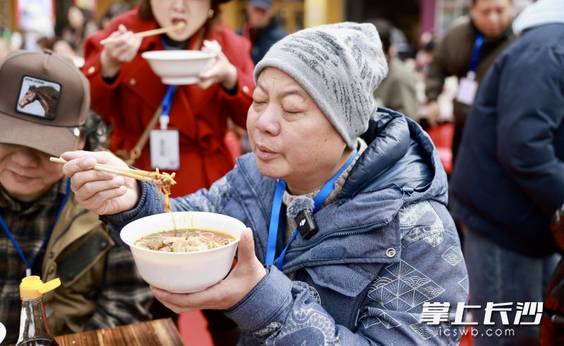 外地美食家、餐饮人纷纷对这碗“湖南第二的粉”表示“服行”。