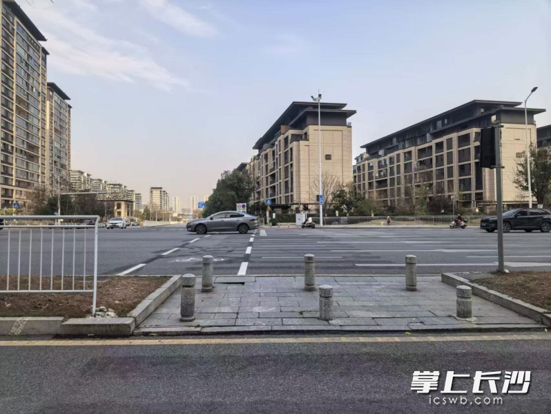 博士路如今告别了拥堵乱象，焕发着通畅新活力。