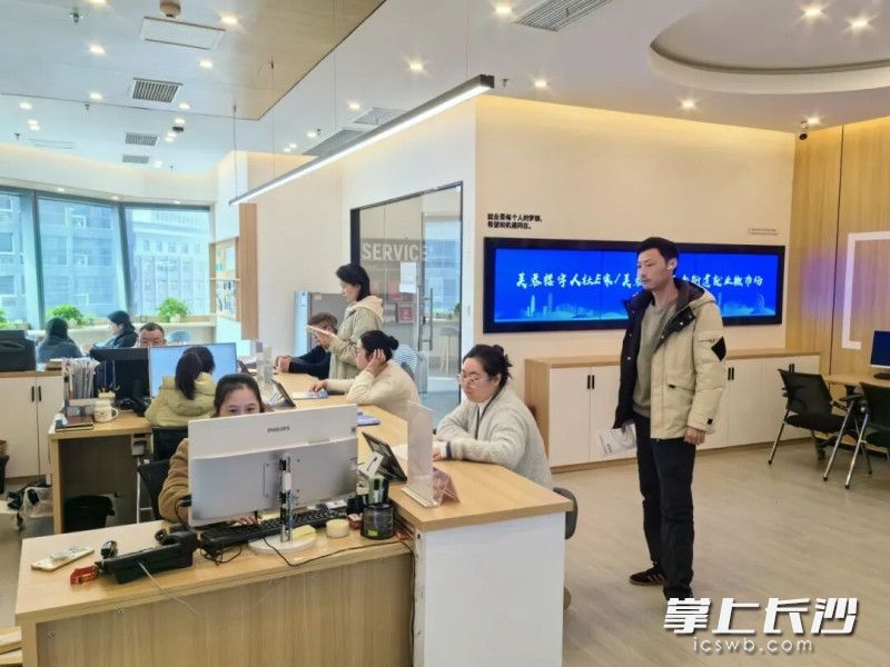 芙蓉区通过“楼宇人社E家”提升劳动纠纷化解效率。均为通讯员供图