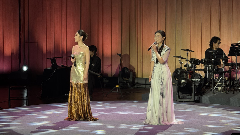 李凯丽、黄慧梅合唱《同簪》。长沙晚报全媒体记者 佘倩文 摄