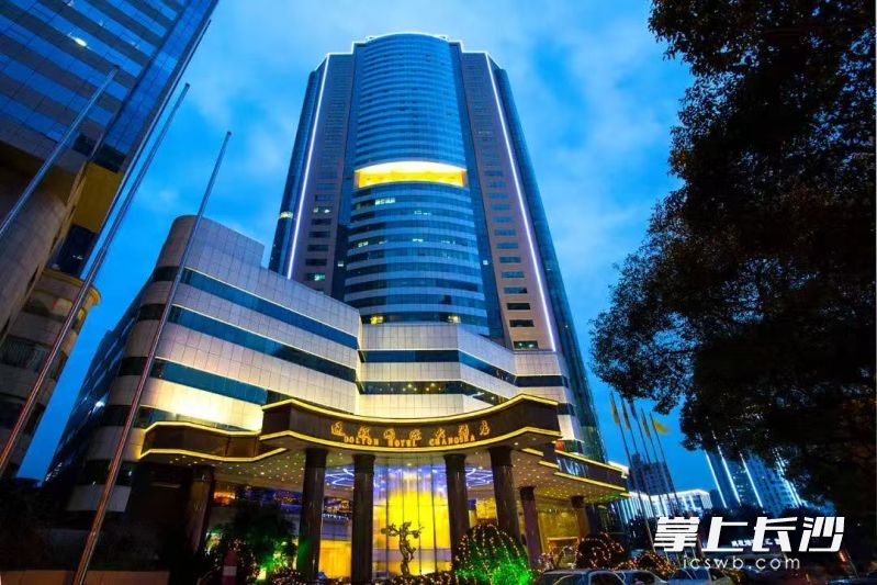 芙蓉区内多家酒店推出诚意十足的新春套餐。