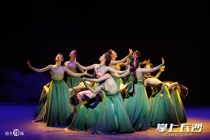 作为长沙初中阶段体艺后备人才基地之一，长沙市实验中学深耕舞蹈人才培养，其舞蹈团成立于2008年。