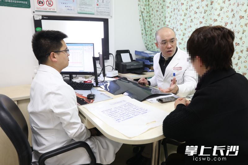 2月2日，湖南省首家“产后腹直肌分离症”专病门诊在中南大学湘雅医院正式开诊，聚焦产后腹直肌分离这一孕产妇常见问题。 长沙晚报通讯员 武海亮 摄