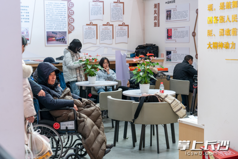 今年春运，湖南铁路注重对重点群体的精细化关怀。