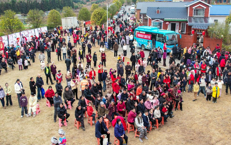 芦塘村新春活动现场人气满满，文化惠民氛围浓厚。