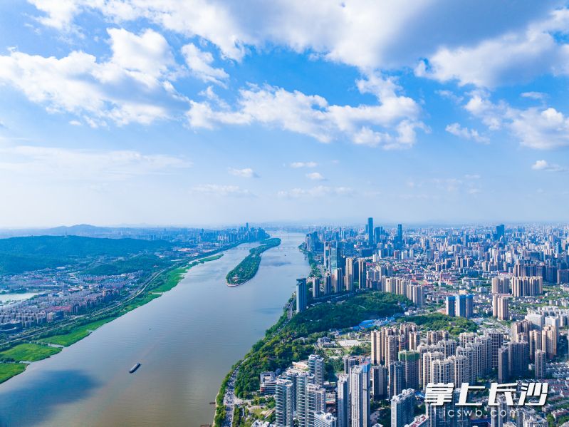 湘江北去，长沙向南。 长沙晚报全媒体记者 邹麟 摄