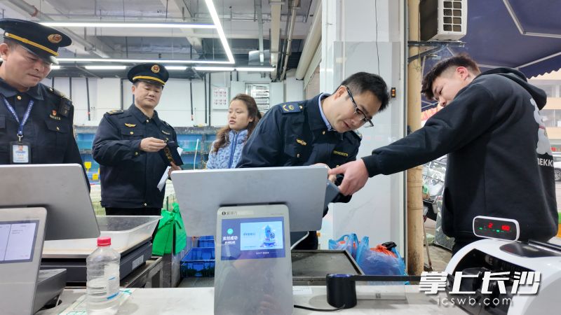 长沙市市场监督管理局开展“年关守护 百日攻坚（2026）”计量执法检查。 长沙晚报全媒体记者 周辉霞 摄