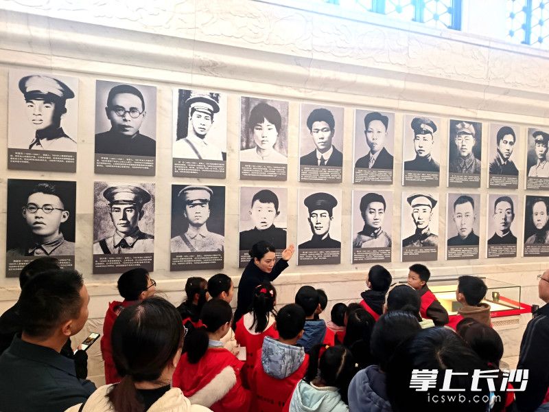 参观现场。均为长沙晚报全媒体记者 贺文兵 摄